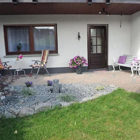 Апартаменты Ferienwohnung Am Schlossberg *